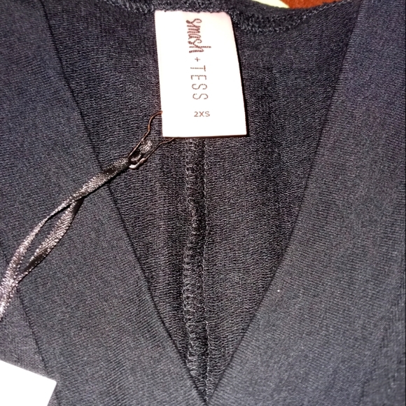 Smash and Tess Day off romper. Xxs. NWT - Picture 5 of 11